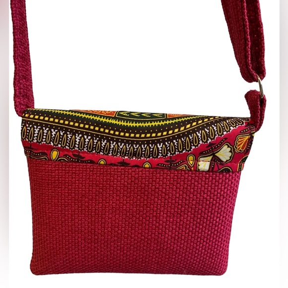 NEW Handmade Beautiful Dark Pink Hand-Made Cross Body Small Purse - Picture 2 of 8